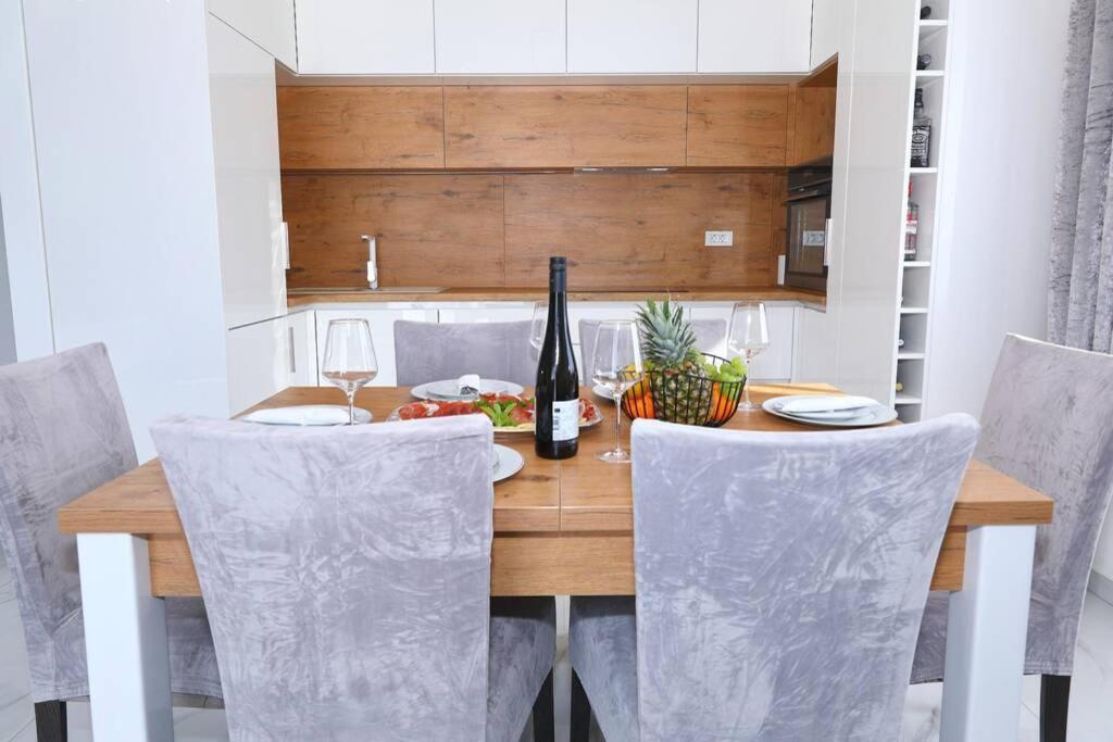 Apartman Chiara Galovac  エクステリア 写真